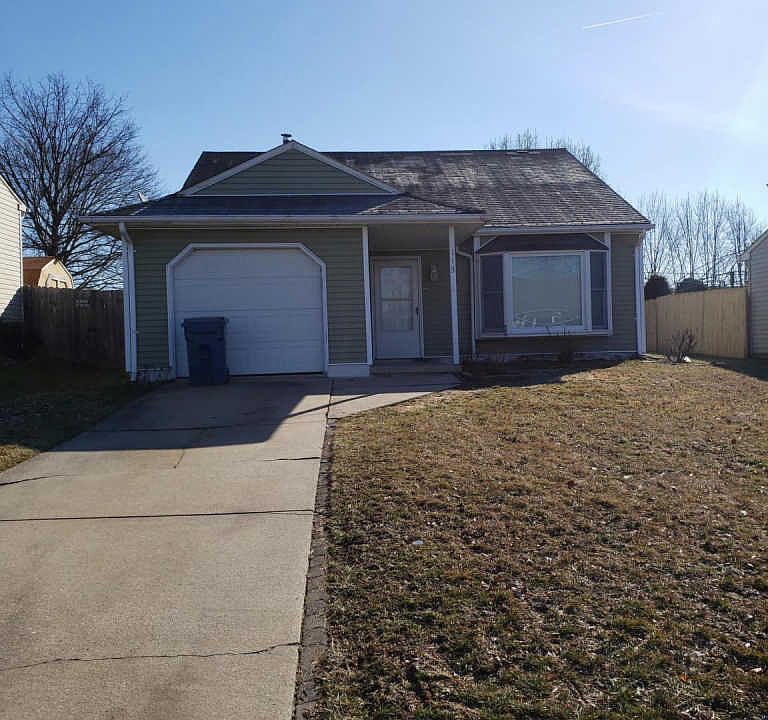 1st image of 113 Skeet Cir E