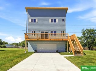 500 Hidden Meadows Dr, Fremont, NE 68025