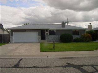 1716 Golden Belt Dr, Hays, KS 67601