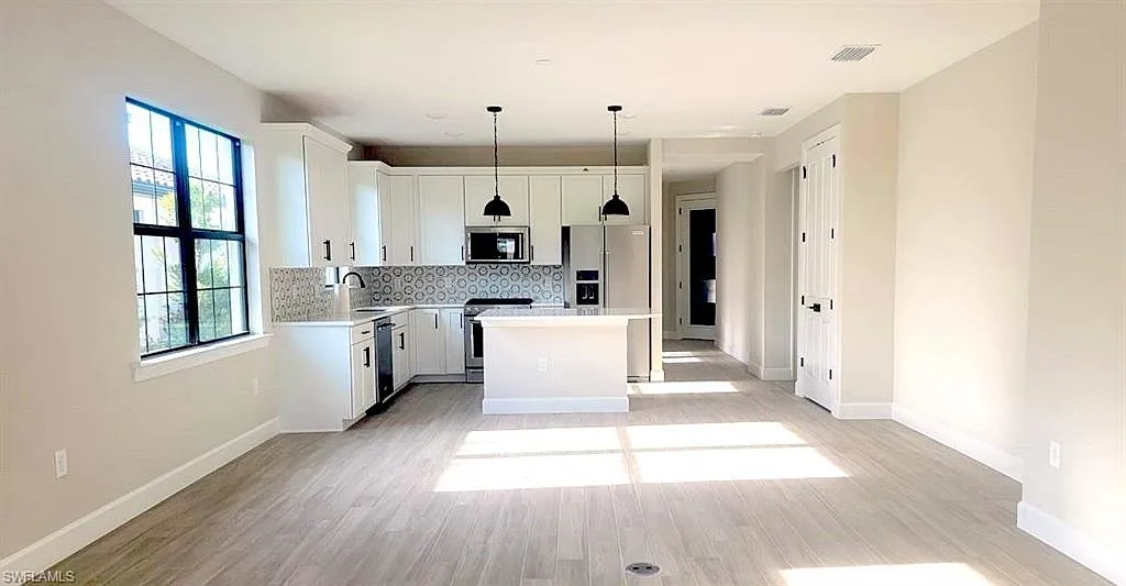 2 bed, 1581 sqft, $3,400 — Photo 3
