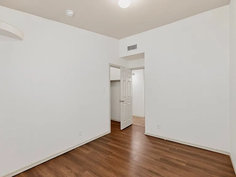 2304 Honey Dew St — Photo 24