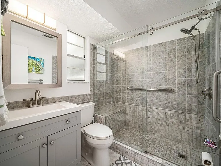 1916 SE 6th Ln — Photo 11