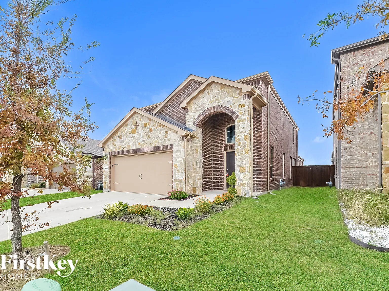 4 bed, 3.5 bath, 2417 sqft, $2,900 — Photo 3