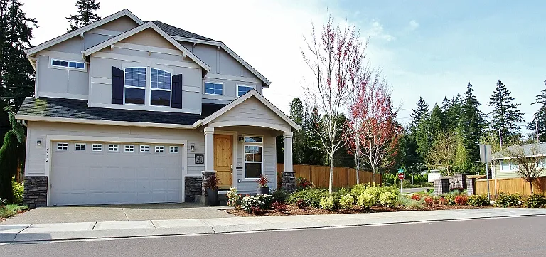 5502 NE Lagos Ct — Photo 2