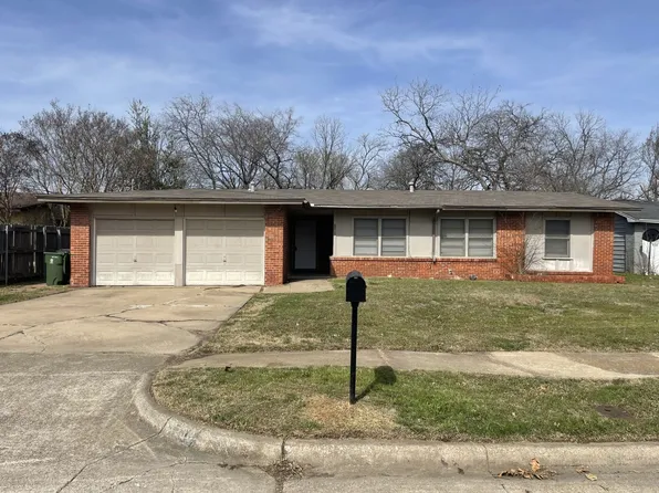 2513 Greenway St, Arlington, TX 76010