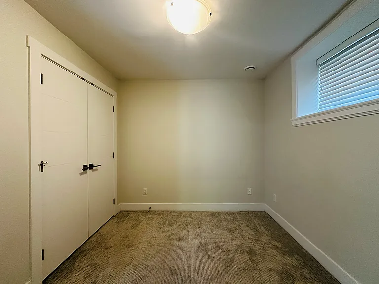 4473 Oxford St #BASEMENT — Photo 11