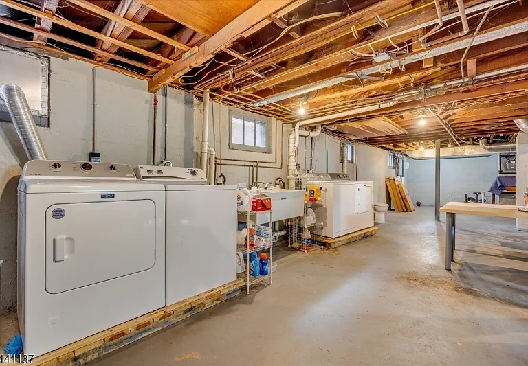 44 Walnut Cres — Photo 23