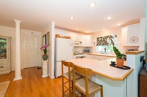4th image of 23 Everett Dr