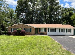 609 Springs St, Mt Holly, NC 28120