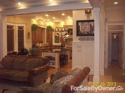 Main level to kitchen