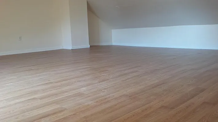 Rented by Access Unlimited Real Estate Inc | media 9