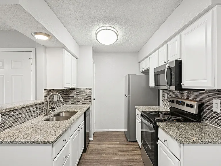 Belmont Place — Photo 5