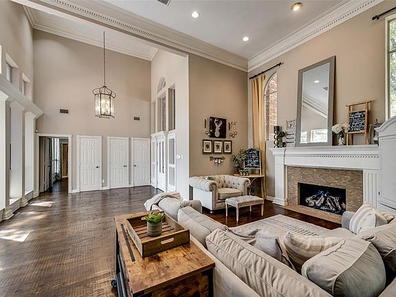 3rd image of 108 San Jacinto Ct
