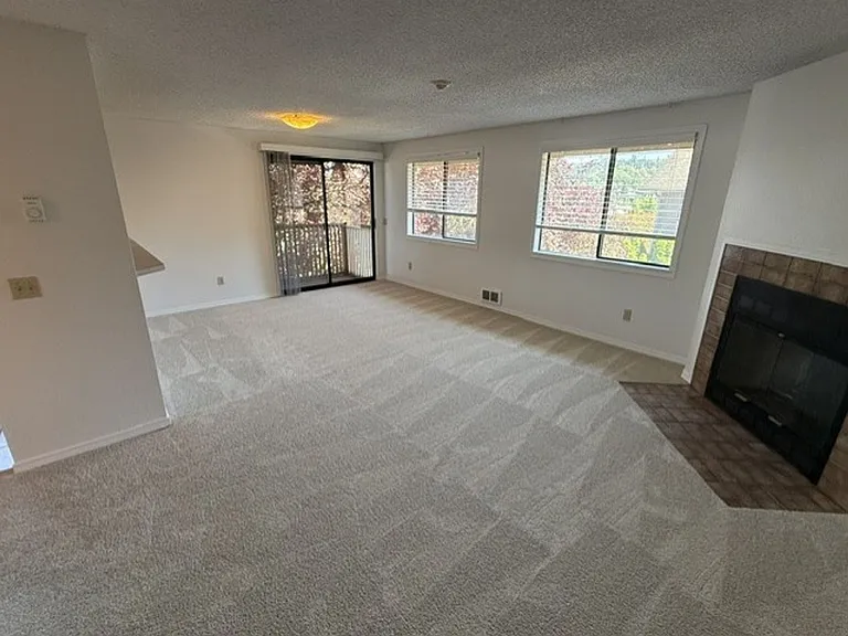 Price 4-Plex - Bothell — Photo 2