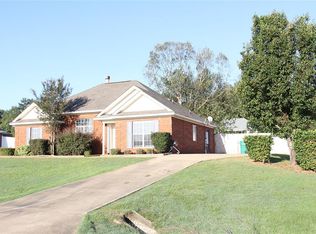 237 Allen Dr, Millbrook, AL 36054