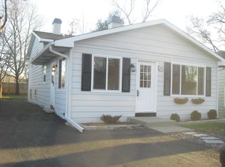 315 W Hawthorne Dr, Round Lake Beach, IL 60073