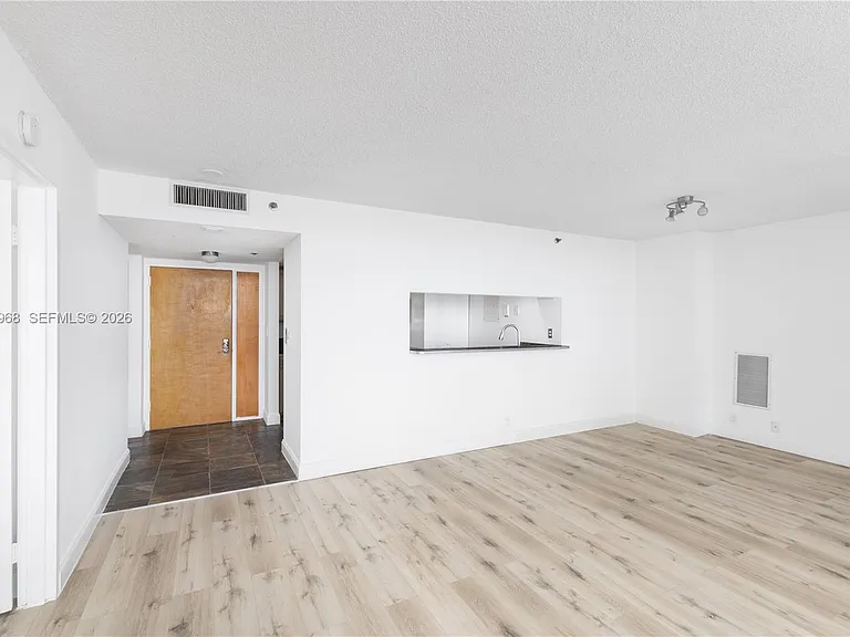 7601 E Treasure Dr #1621 — Photo 16