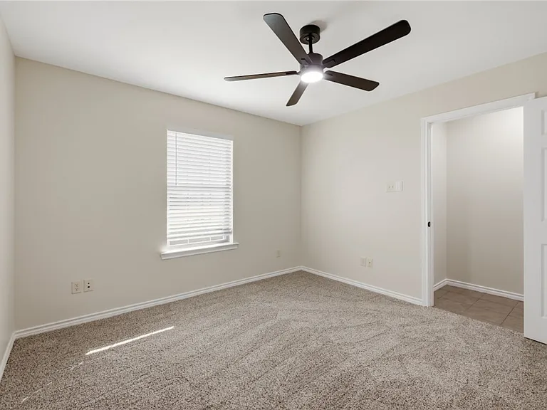 3840 Oldenburg Ln — Photo 21