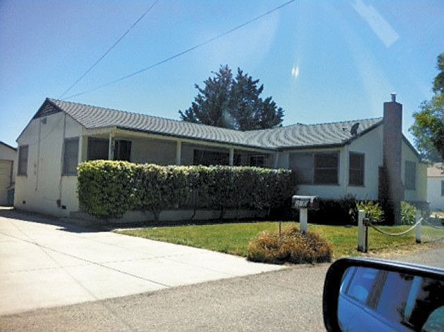 2nd image of 210 Stubbs Ln