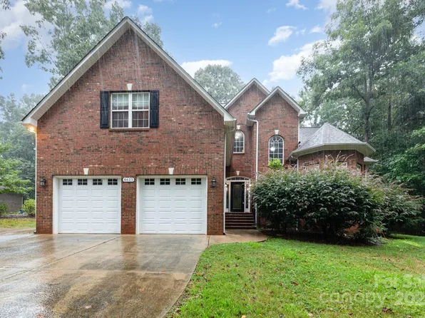 8625 Quarters Ln, Mint Hill, NC 28227