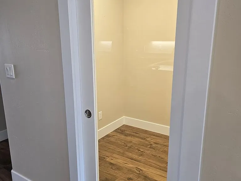 2941 Naples Dr — Photo 17