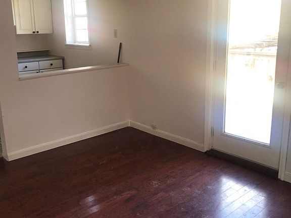 5th image of 232 Mill St