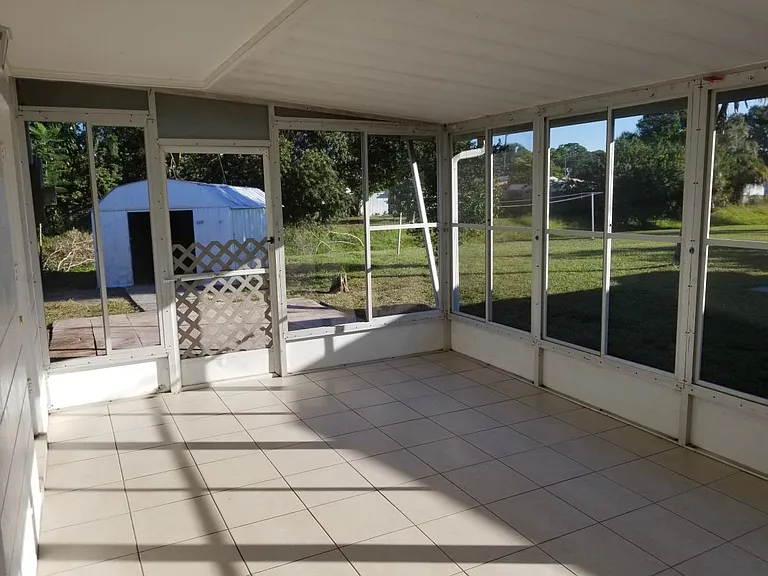 8358 Aero Ave — Photo 11