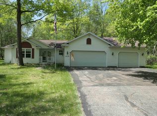 6170 Fox Run Cir, Stanwood, MI