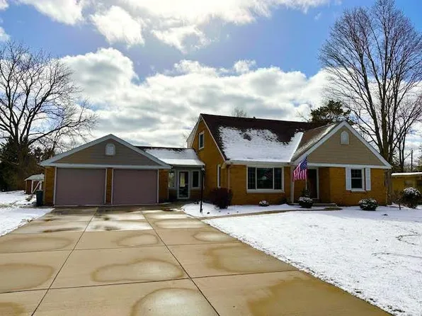 15065 Carpenter ROAD, Brookfield, WI 53005