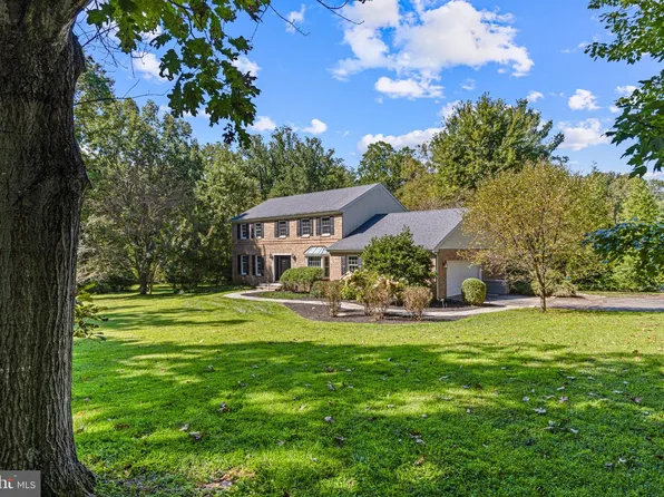 300 Manor Dr, Kennett Square, PA 19348