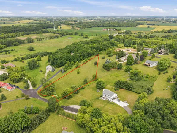Rancho Viejo Rd, Fond Du Lac, WI 54937