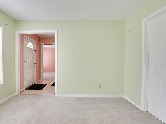 2nd image of 1600 Birchview Ct
