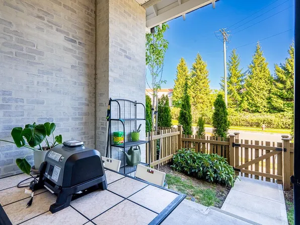 3315 148th St #104, Surrey, BC V4P 0H5