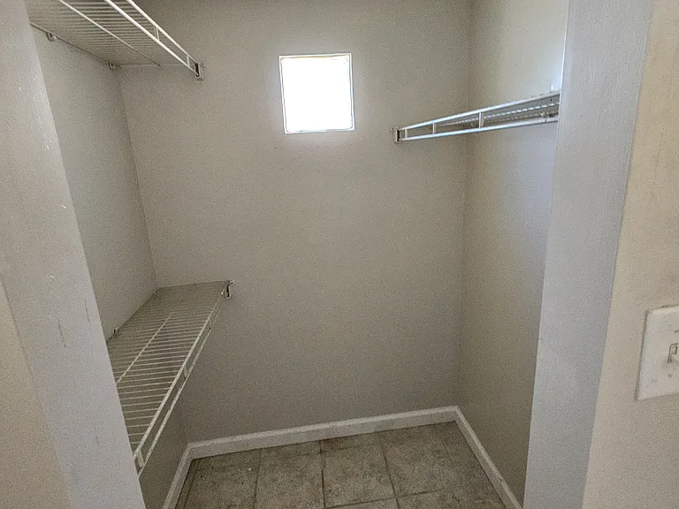 1756 Midland Ave — Photo 11