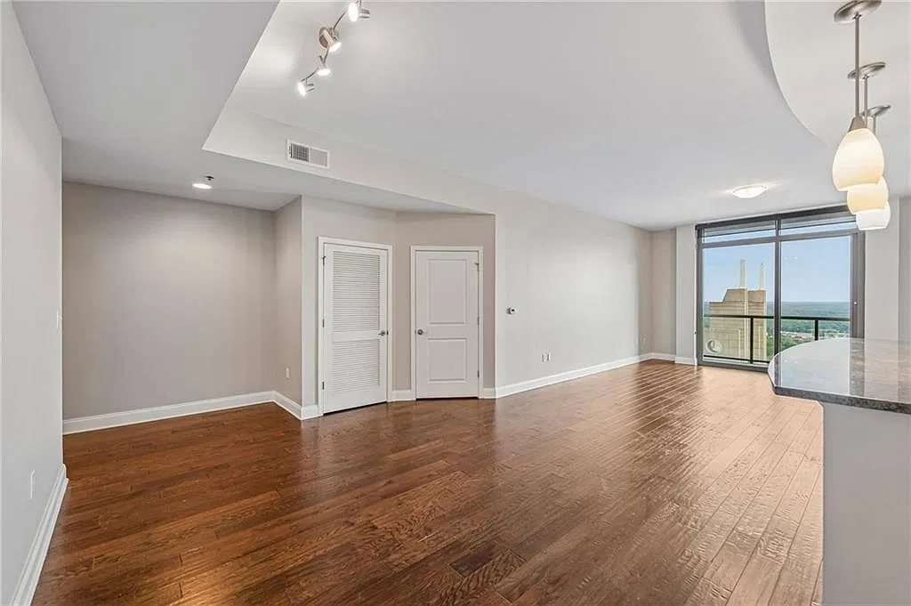 1 bed, 1.5 bath, 1385 sqft, $3,000 — Photo 4