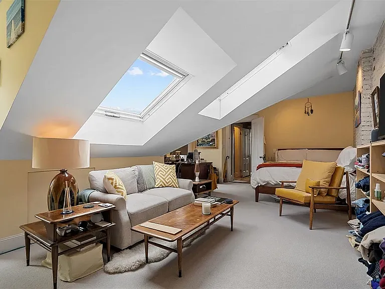 48 Spring Park Ave — Photo 3