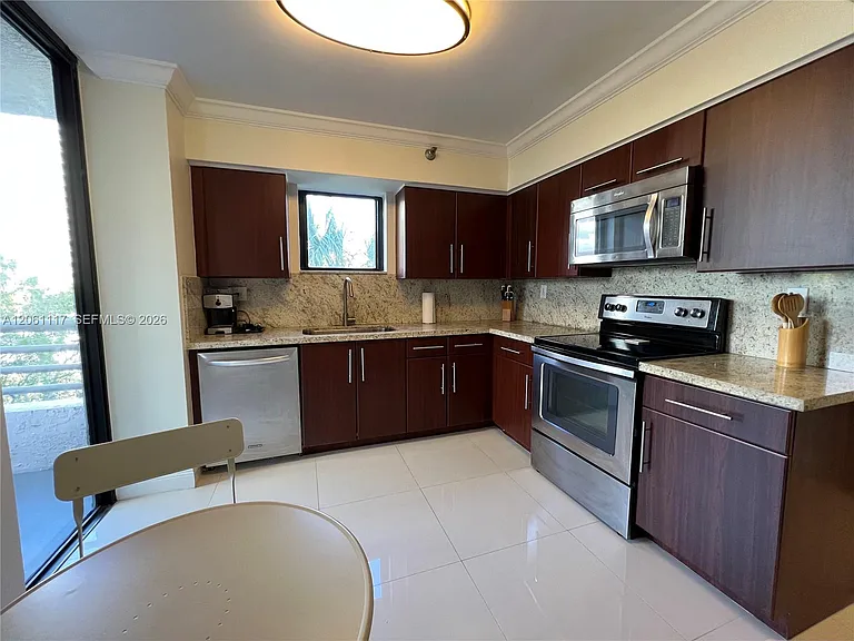 3300 NE 191st St #406 — Photo 5