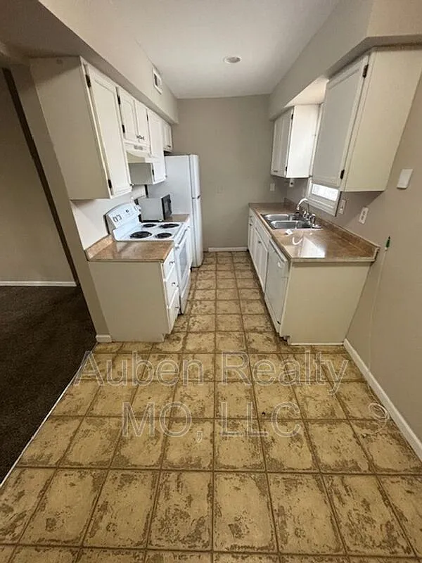 2 bed, 1.0 bath, 800 sqft, $995 — Photo 3