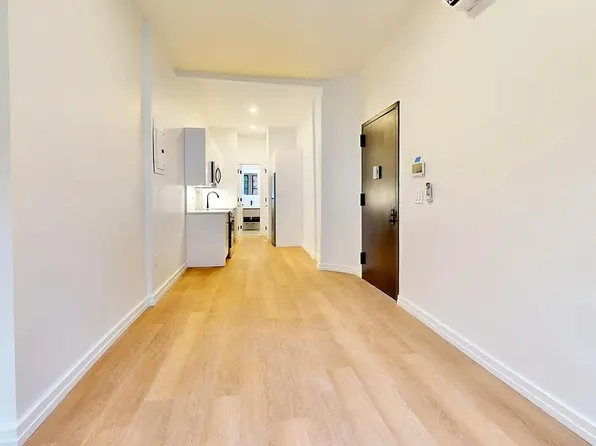 313 South 4th Street image 1 of 8