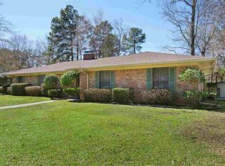 195 N Parker Ln, Carthage, TX 75633