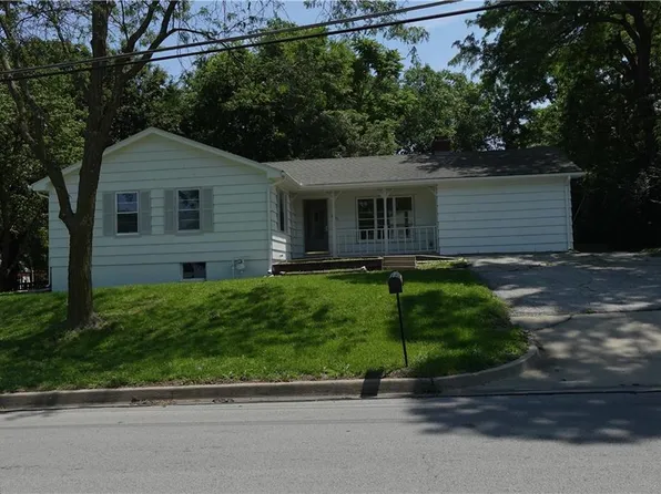 8251 N Broadway St, Kansas City, MO 64118