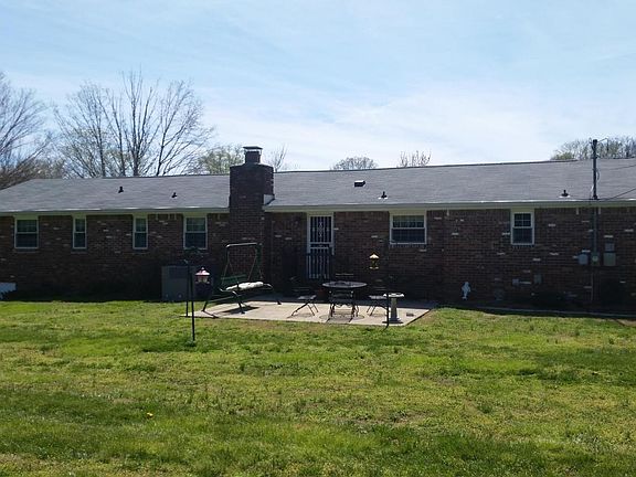 3rd image of 4244 Green Acres Dr
