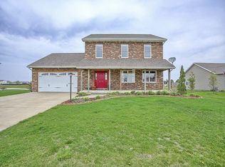 304 Robert Dr, Fisher, IL 61843