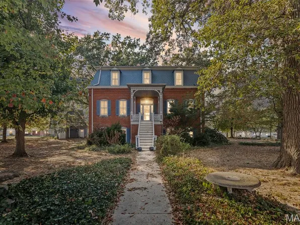 305 N Hanover St, Okawville, IL 62271