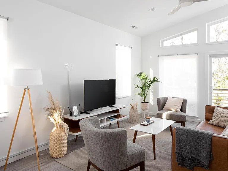 517 Sumter Ave #2 — Photo 16