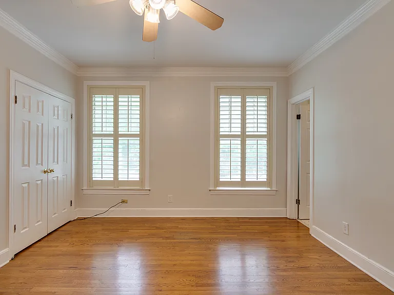 186 S Belvedere Blvd — Photo 24