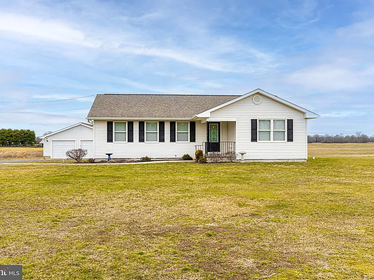 413 Red Lion Rd — Photo 1
