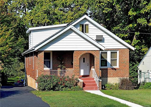1st image of 495 Caroline Ave