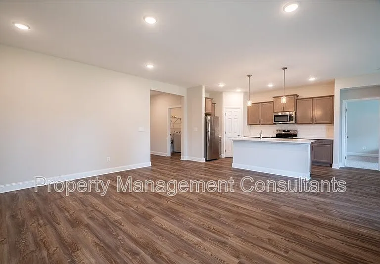 330 Creek Grove Ave — Photo 12