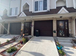 18 Tone Ln, Staten Island, NY 10305